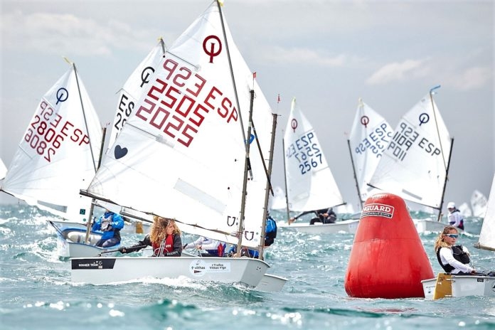 Bruno Iglesias primer líder del Trofeo Vithas de Optimist