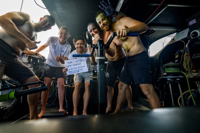 La flota de The Ocean Race cruza el ecuador