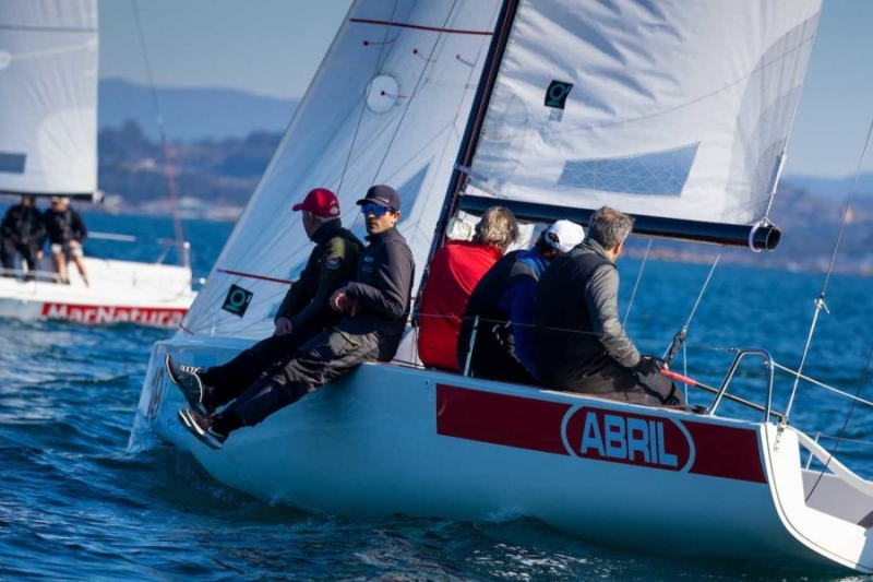 Abril Rojo gana en La Toja y Laguardia & Moreira las Villalia Winter Series