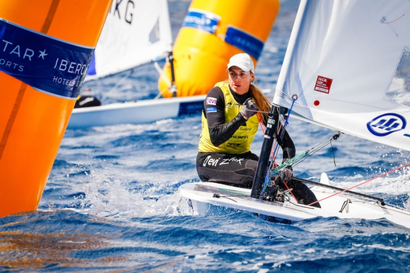 Bouwmeester (ILCA 6) y Beckett (ILCA 7) ganan el Sofía by Iberostar anticipadamente