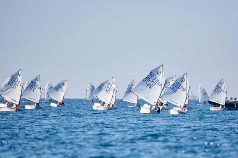 Bruno Iglesias gana el III Trofeo Vithas Vigo de Optimist